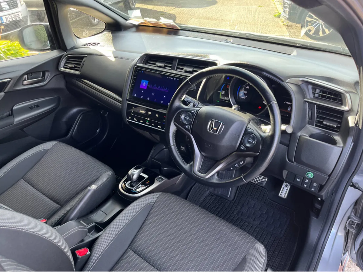 Honda Fit Hatchback, Petrol Hybrid, 2017, Silver