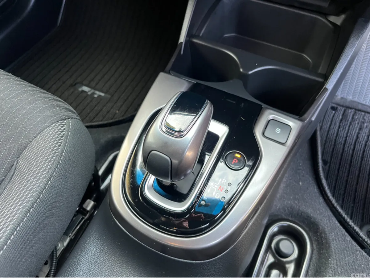 Honda Fit Hatchback, Petrol Hybrid, 2017, Silver