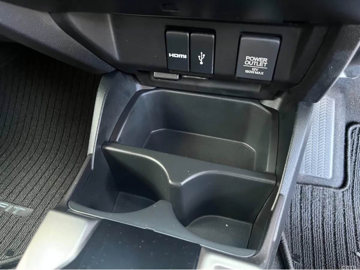 Honda Fit Hatchback, Petrol Hybrid, 2017, Silver