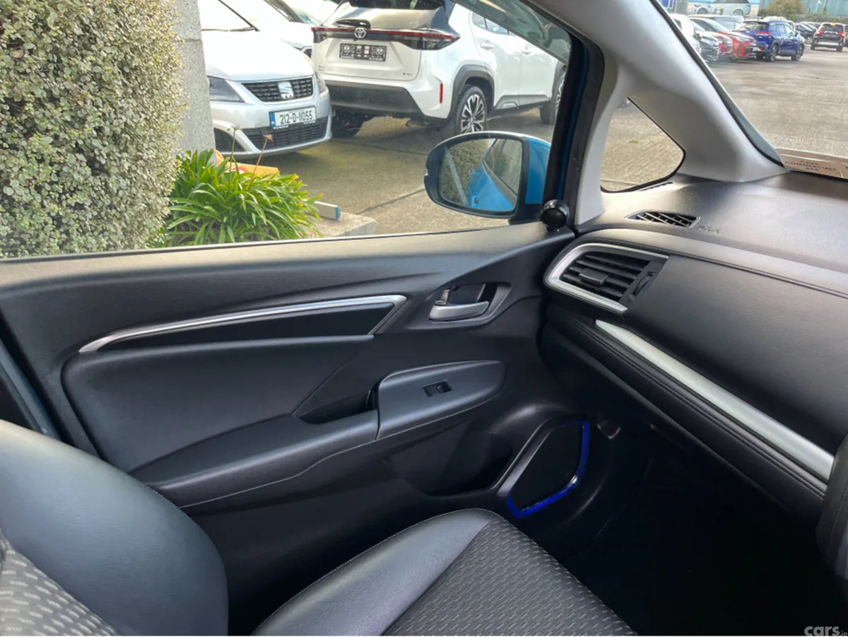 Honda Fit Hatchback, Petrol Hybrid, 2015, Blue