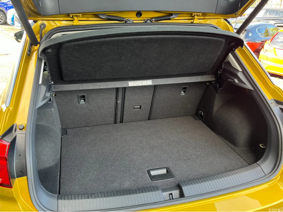 Volkswagen T-Roc SUV, Diesel, 2020, Gold