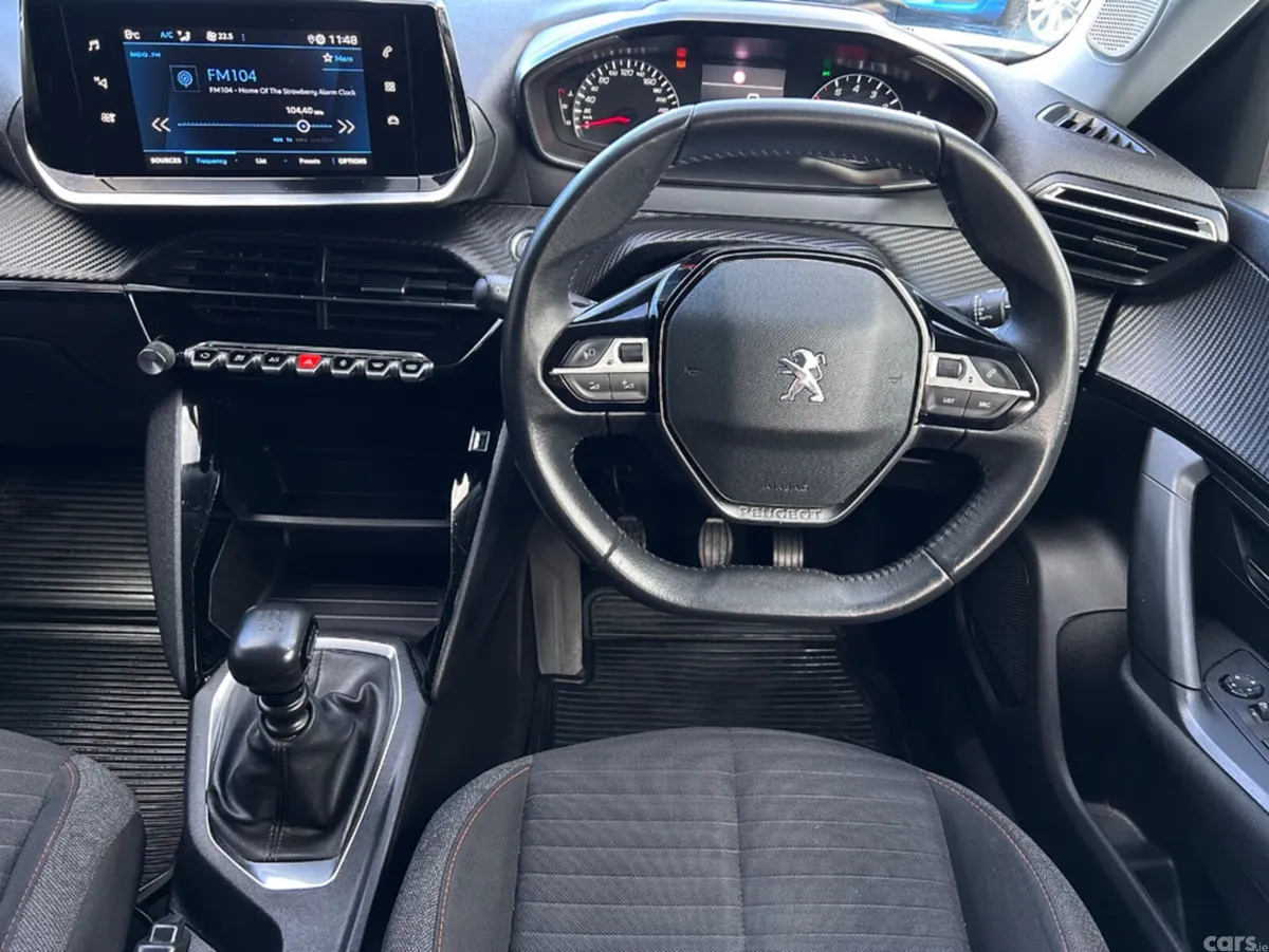 Peugeot 5008 MPV, Diesel, 2018, White