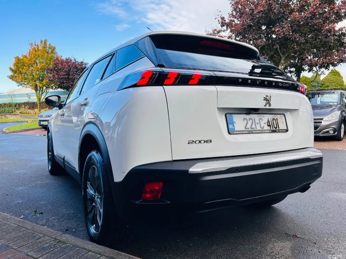 Peugeot 5008 MPV, Diesel, 2018, White