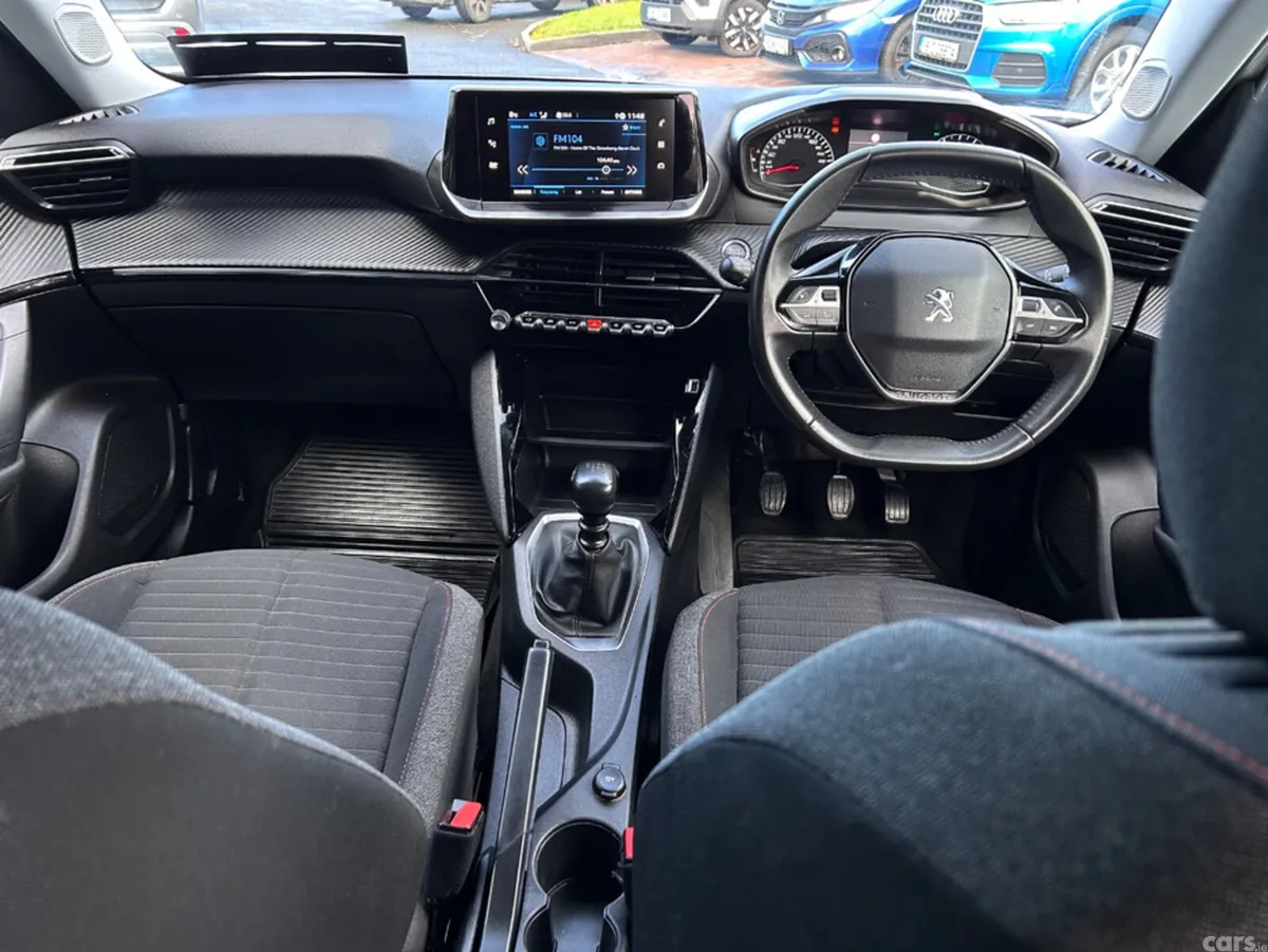 Peugeot 5008 MPV, Diesel, 2018, White