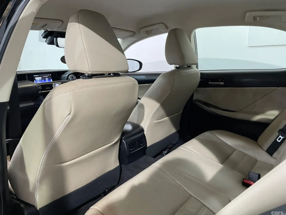 Lexus IS Saloon, Petrol Hybrid, 2020, Black