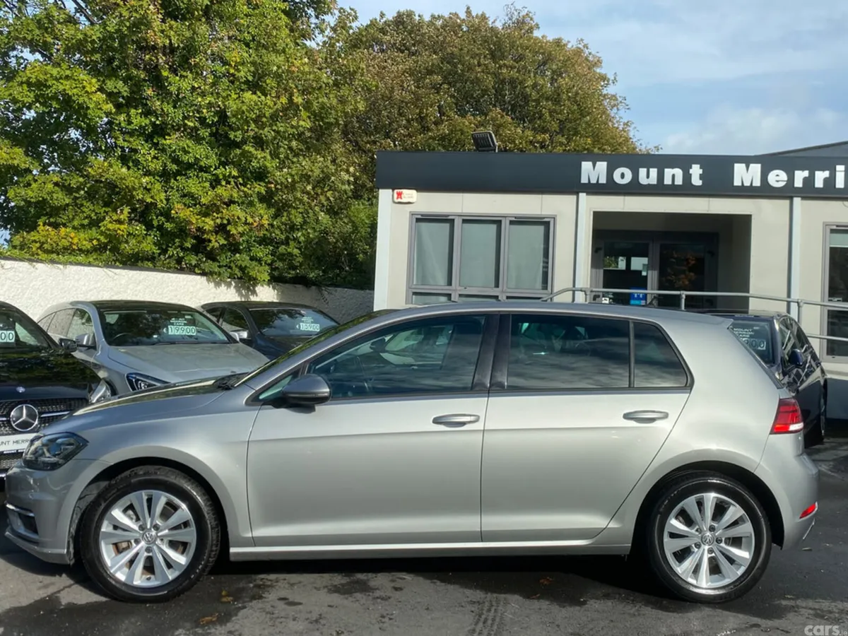 Volkswagen Golf Hatchback, Petrol, 2017, Silver