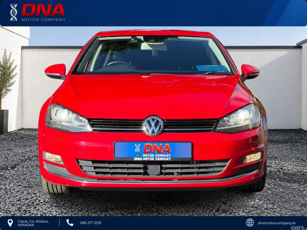 Volkswagen Golf Hatchback, Petrol, 2016, Red
