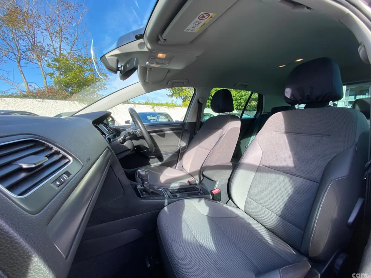 Volkswagen Golf Hatchback, Petrol, 2017, Silver