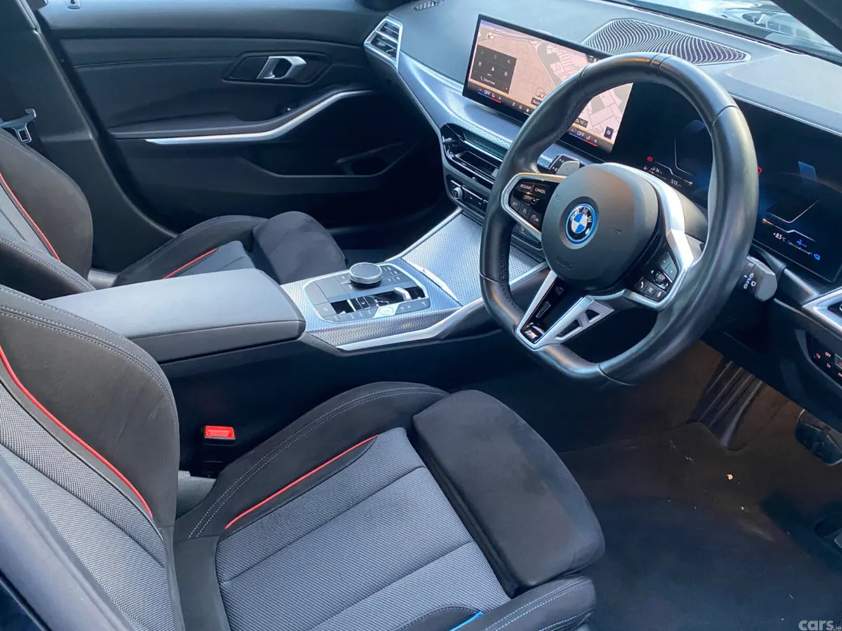 BMW 3-Series Estate, Petrol Plug-in Hybrid, 2025, Black