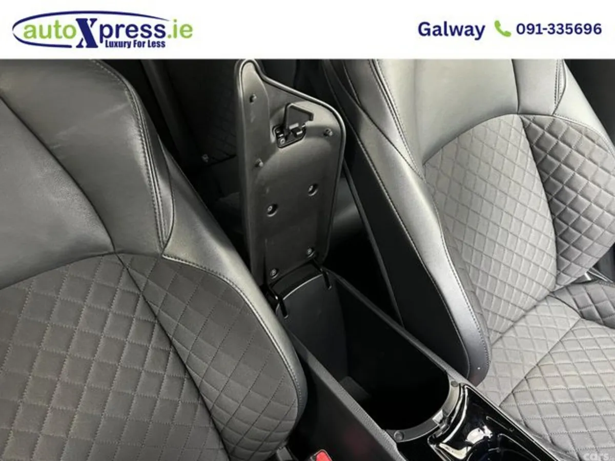Toyota C-HR SUV, Petrol Hybrid, 2021, Black
