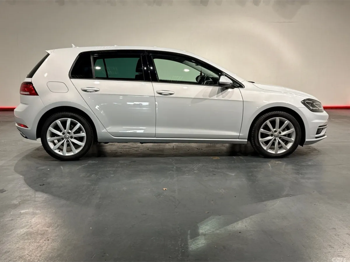 Volkswagen Golf Hatchback, Petrol, 2019, White