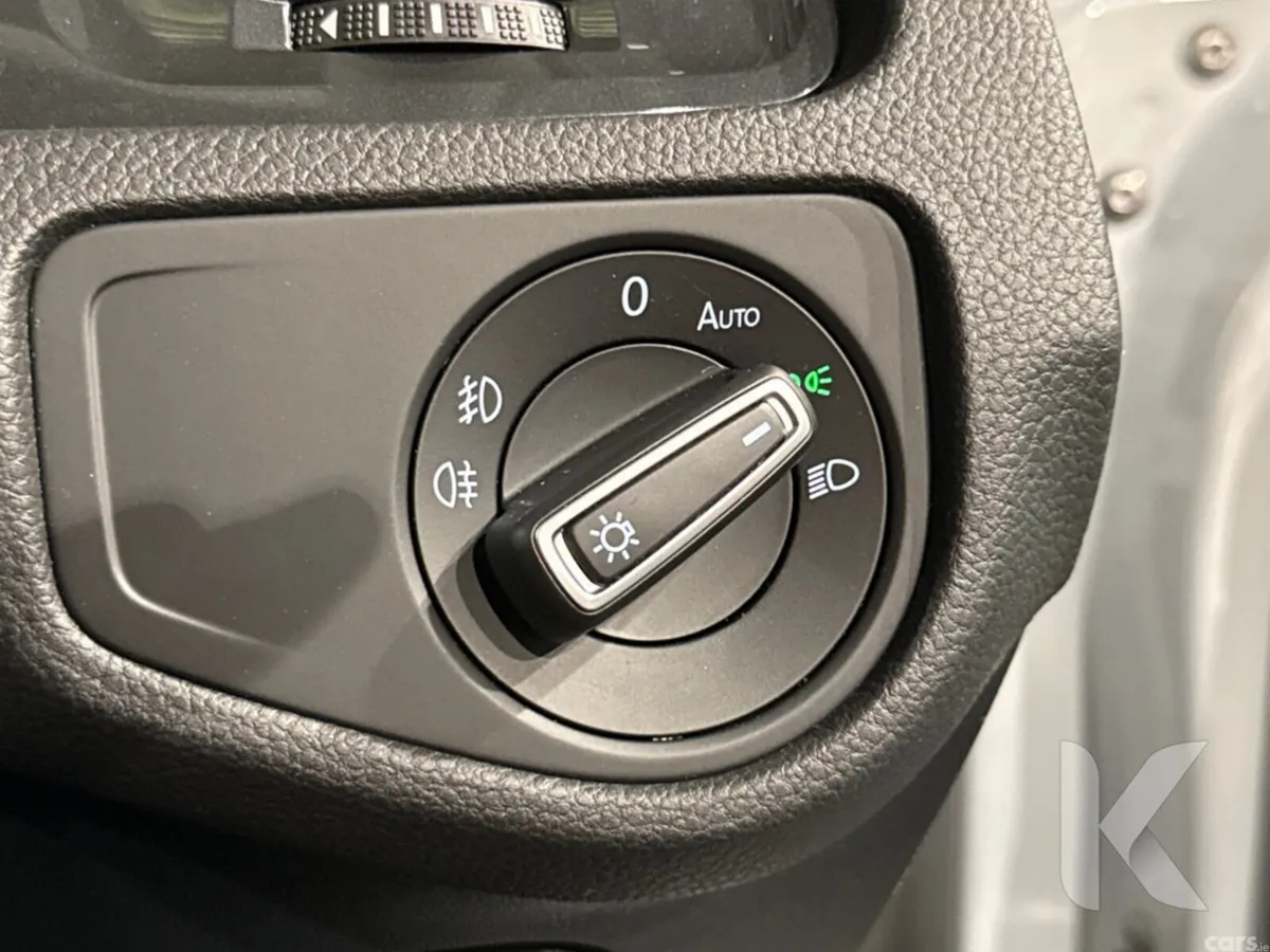 Volkswagen Golf Hatchback, Petrol, 2019, White