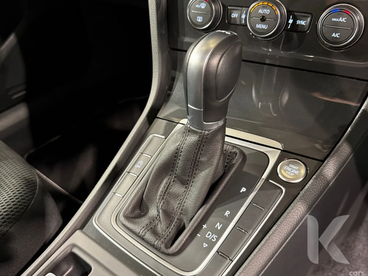 Volkswagen Golf Hatchback, Petrol, 2019, White