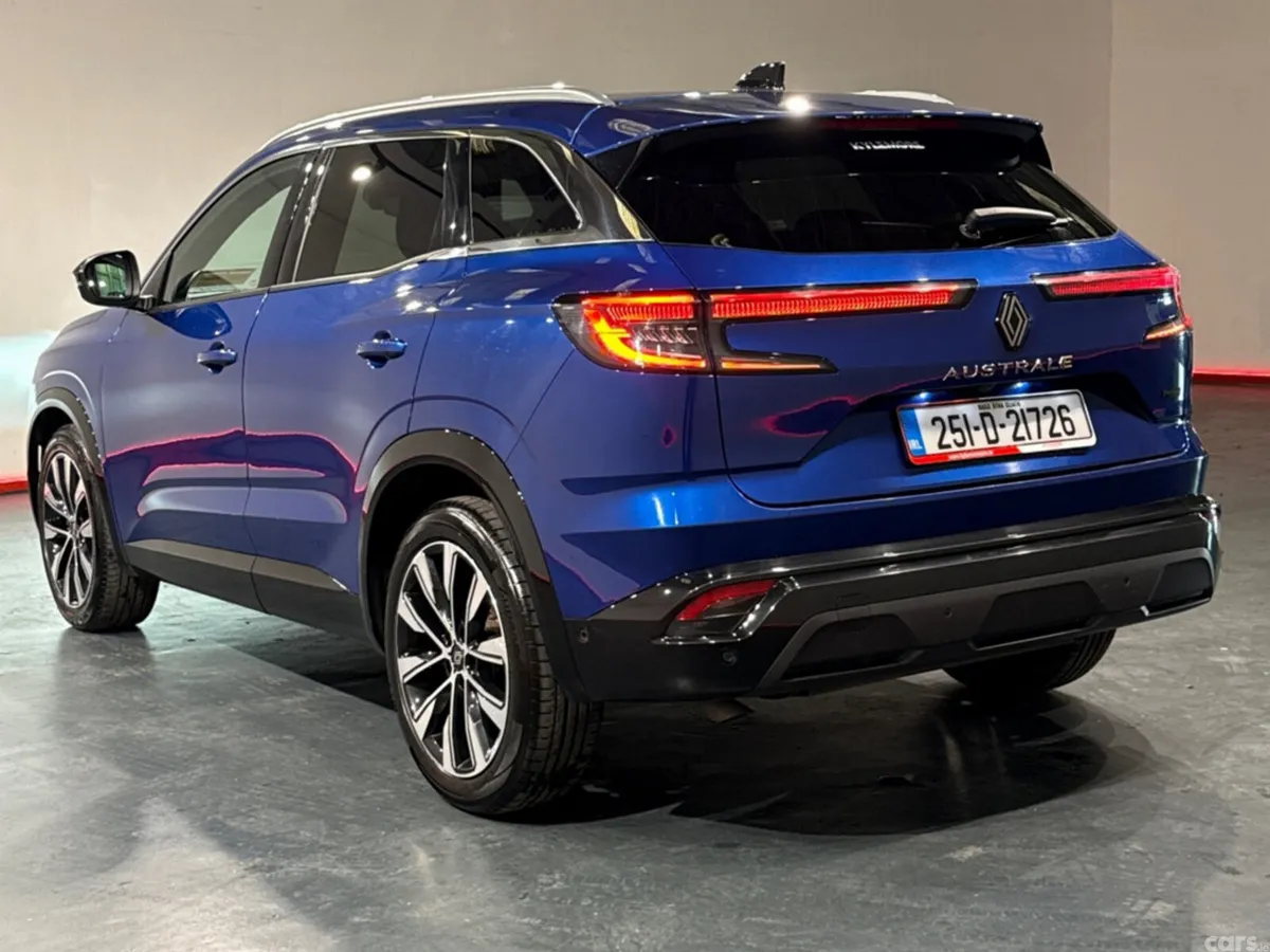 Renault Austral SUV, Petrol Hybrid, 2025, Blue