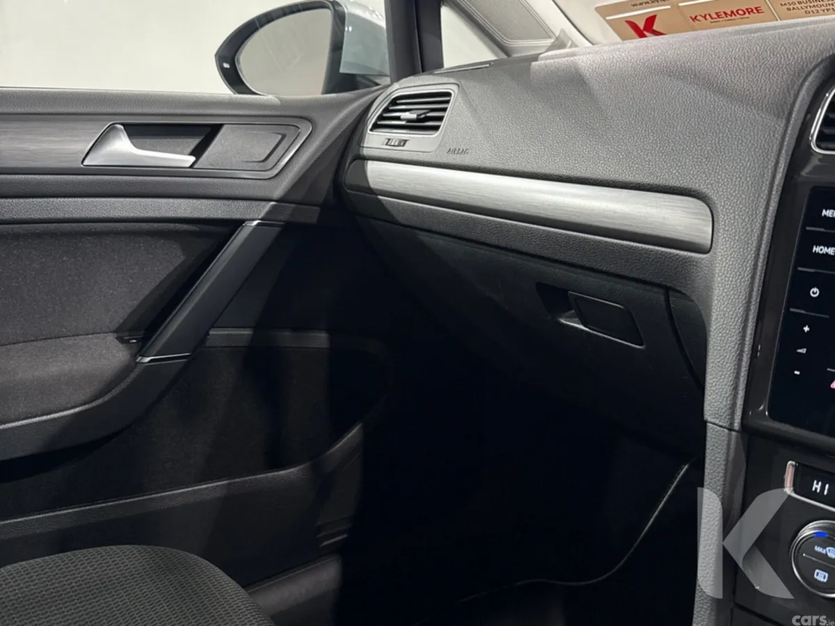 Volkswagen Golf Hatchback, Petrol, 2019, White