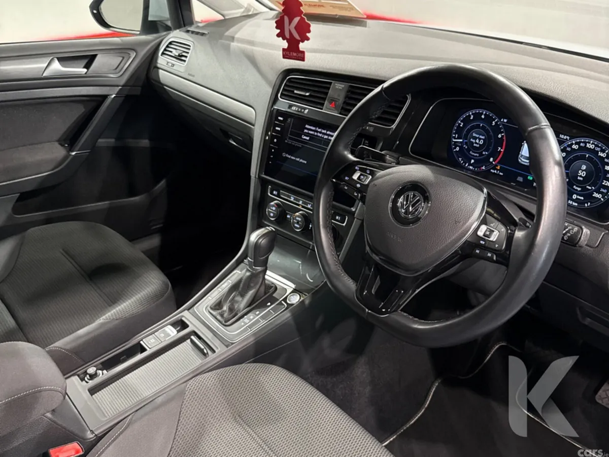 Volkswagen Golf Hatchback, Petrol, 2019, White