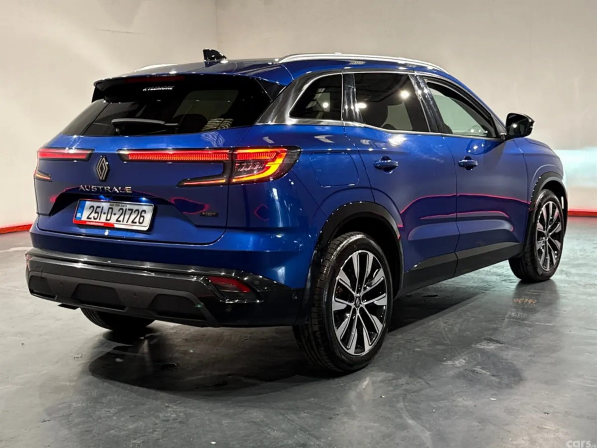 Renault Austral SUV, Petrol Hybrid, 2025, Blue