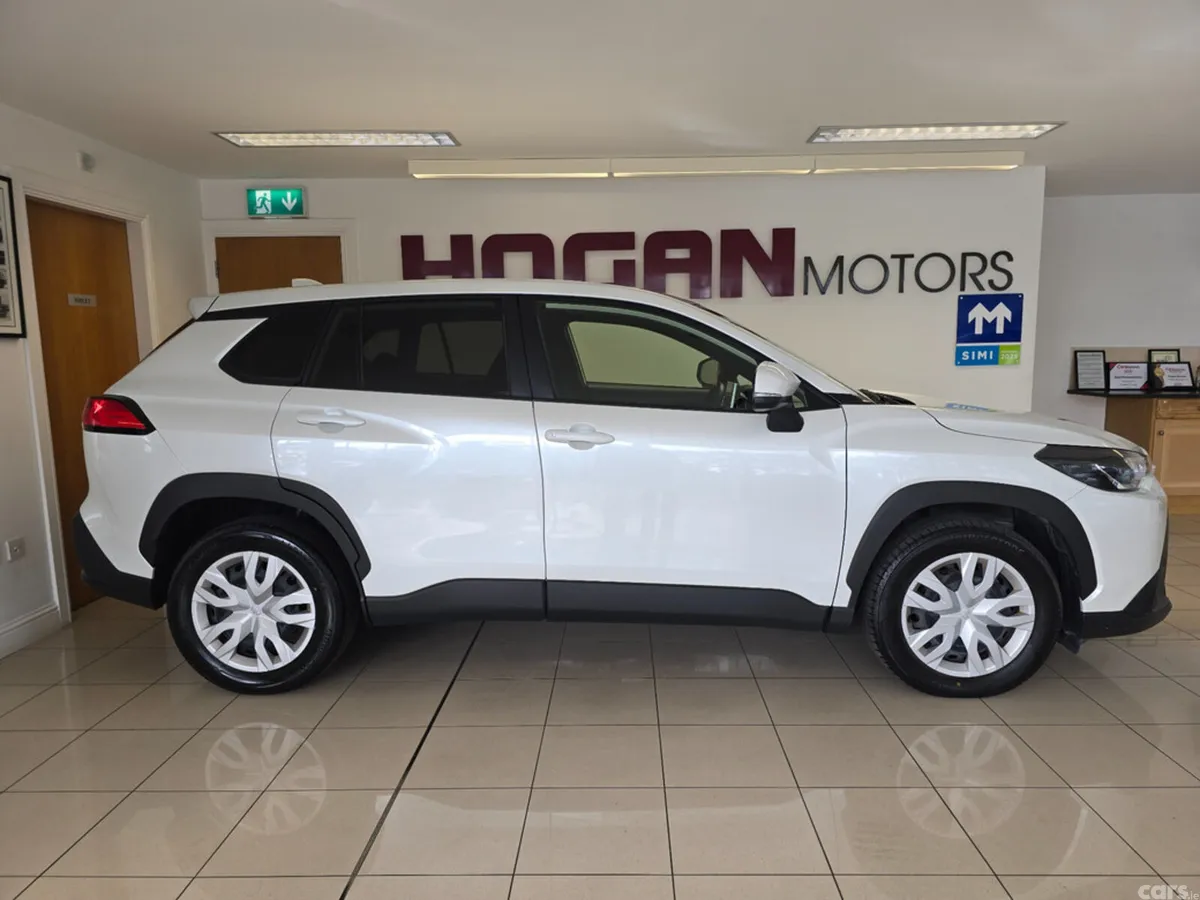 Toyota Corolla Cross SUV, Petrol Hybrid, 2023, White