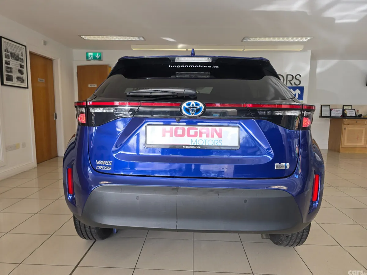 Toyota Yaris Cross SUV, Petrol Hybrid, 2021, Blue