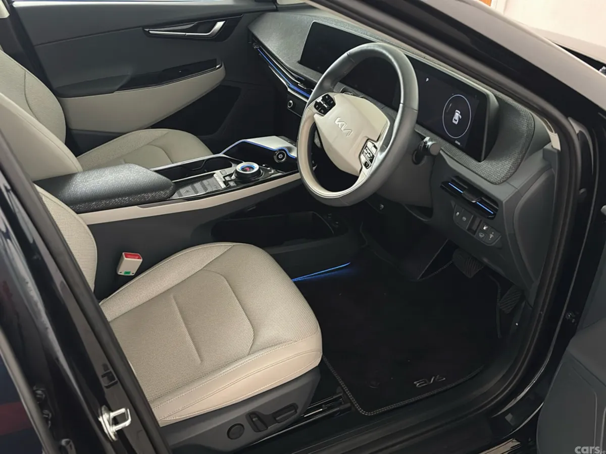 Kia EV6 MPV, Electric, 2025, Blue