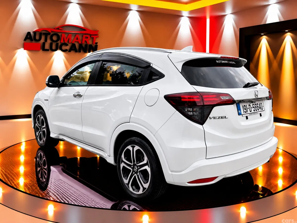 Honda Vezel SUV, Petrol Hybrid, 2019, White
