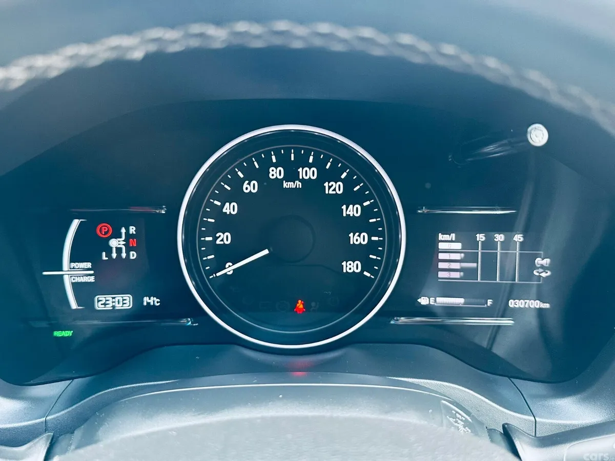 Honda Vezel SUV, Petrol Hybrid, 2019, White