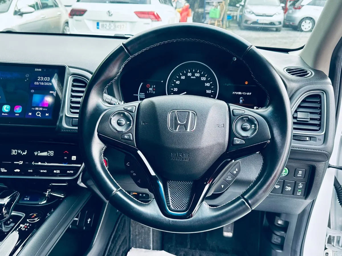 Honda Vezel SUV, Petrol Hybrid, 2019, White