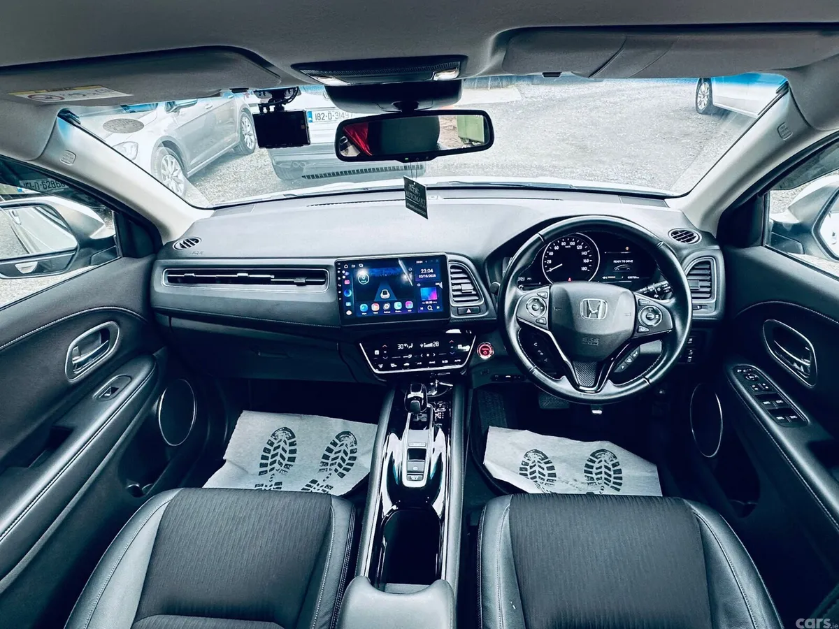 Honda Vezel SUV, Petrol Hybrid, 2019, White