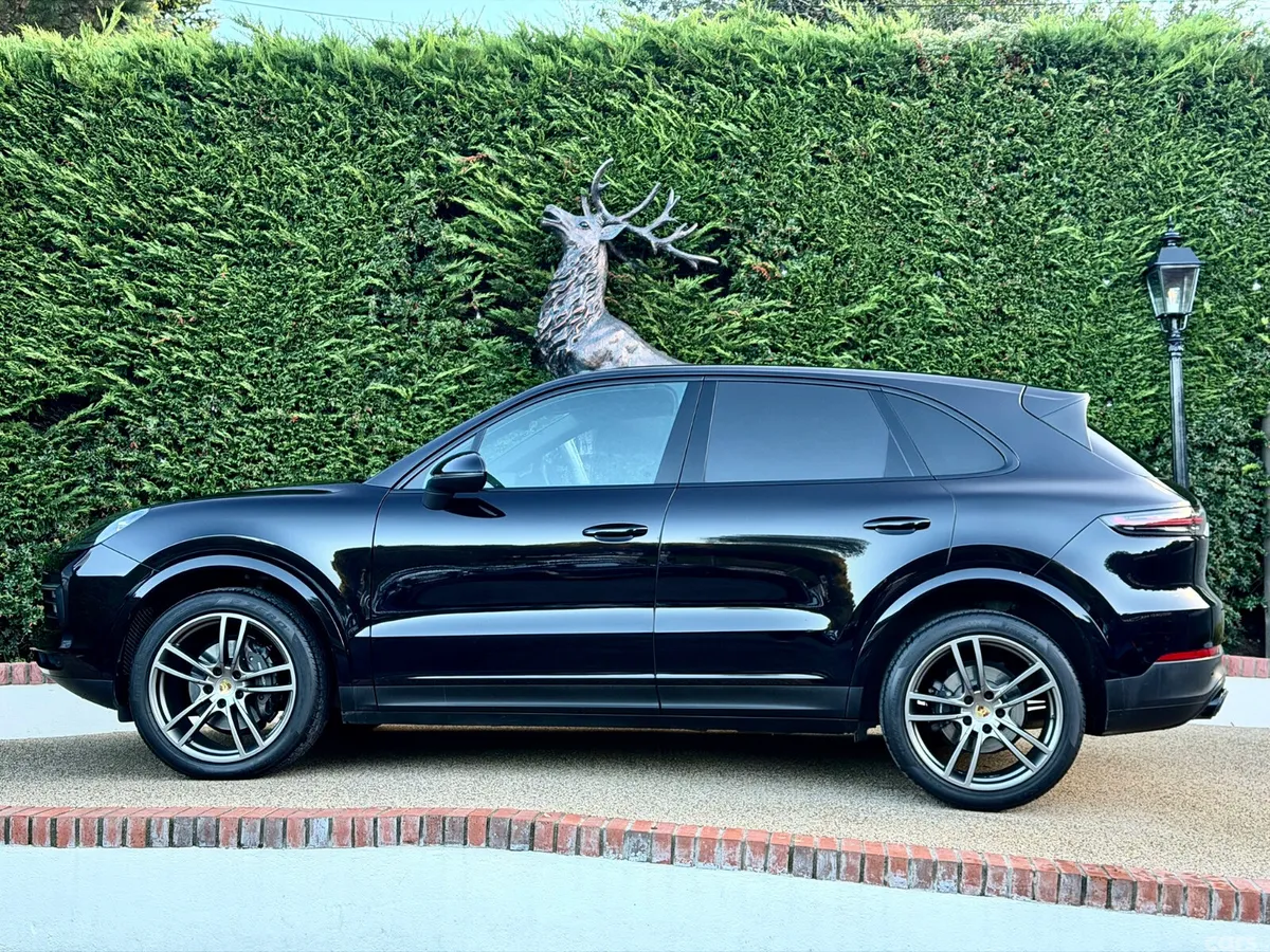 Porsche Cayenne SUV, Petrol, 2018, Black