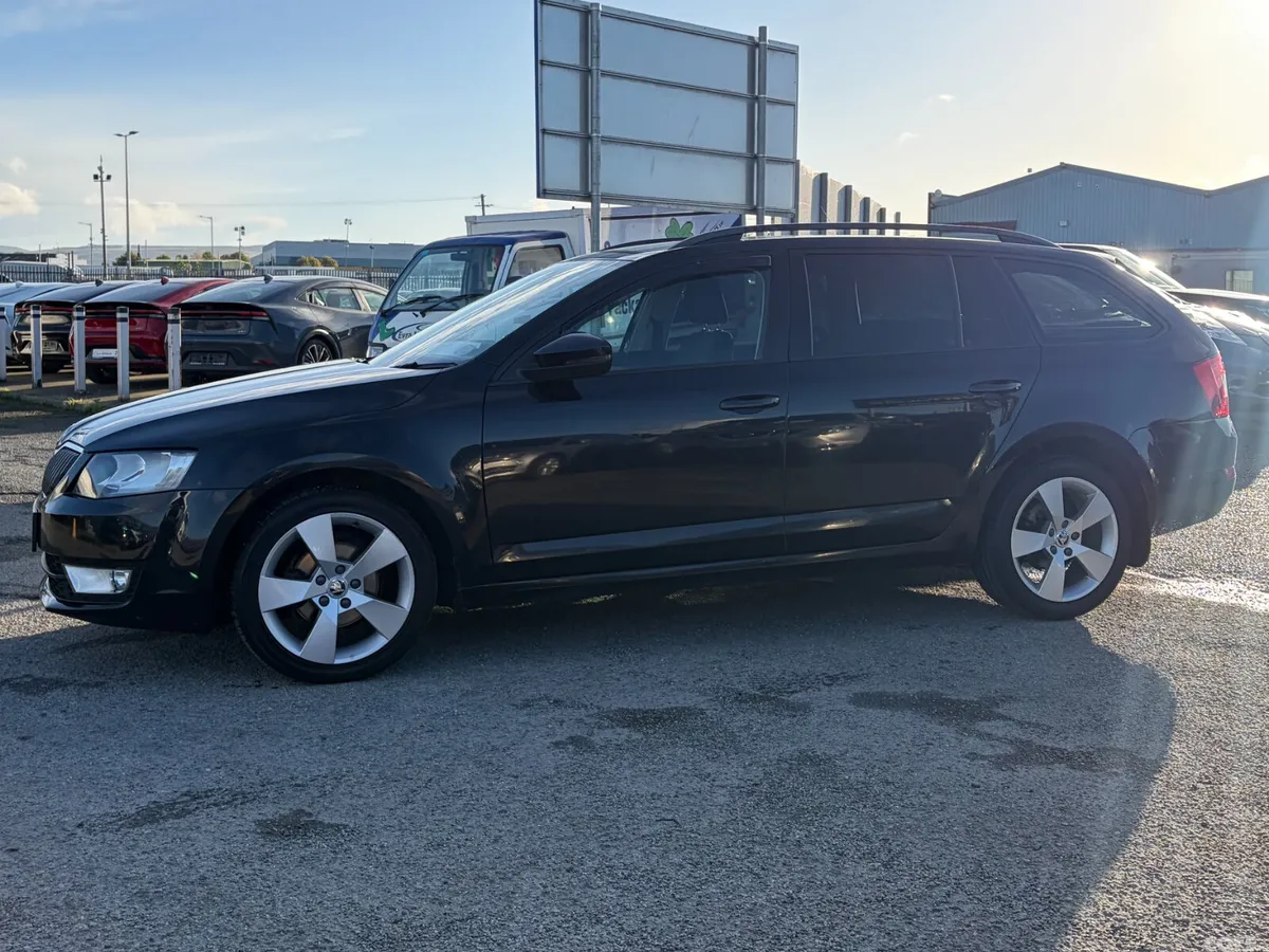 Skoda Octavia Estate, Diesel, 2017, Black