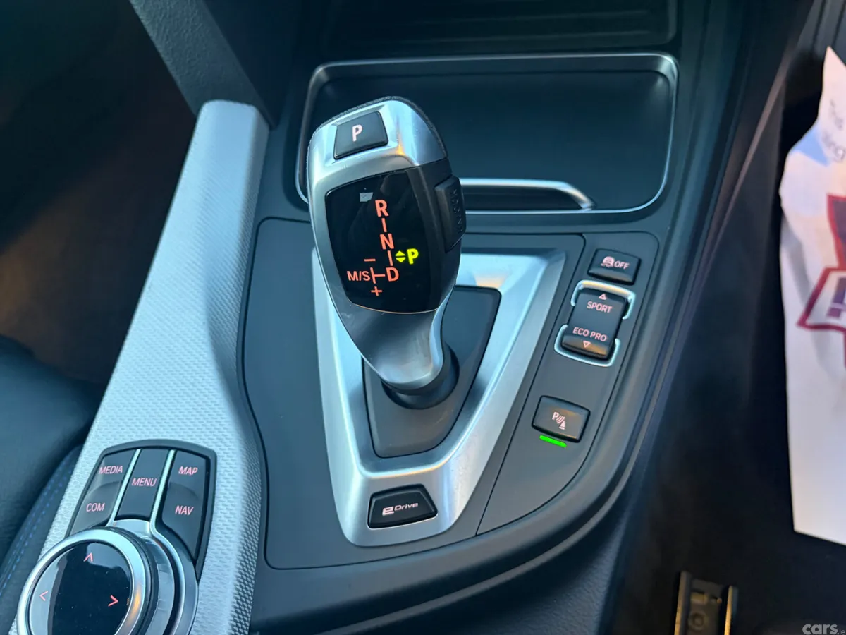 BMW 3-Series Saloon, Petrol Plug-in Hybrid, 2018, Blue