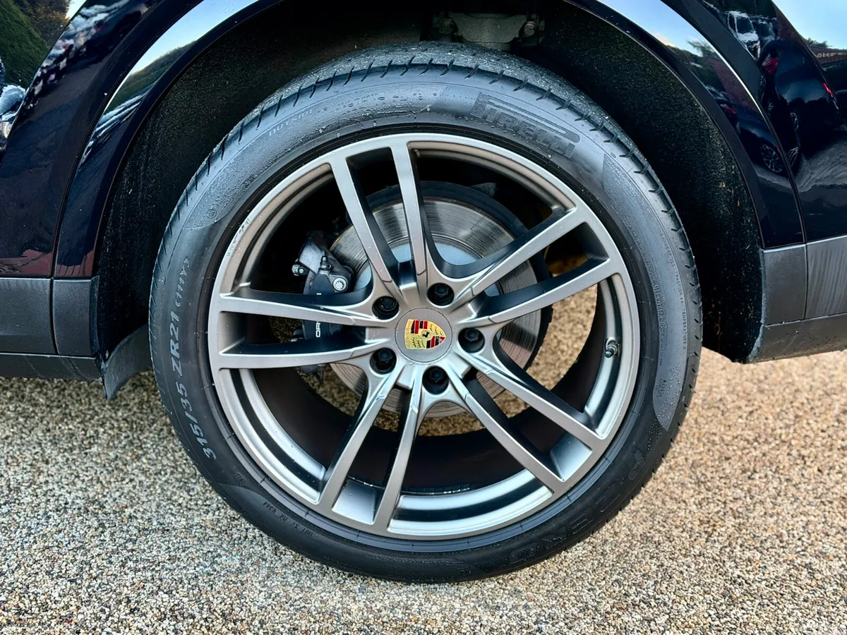 Porsche Cayenne SUV, Petrol, 2018, Black