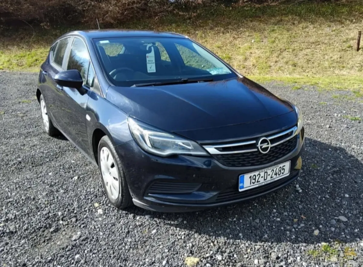 Opel Astra Hatchback, Petrol, 2019, Blue