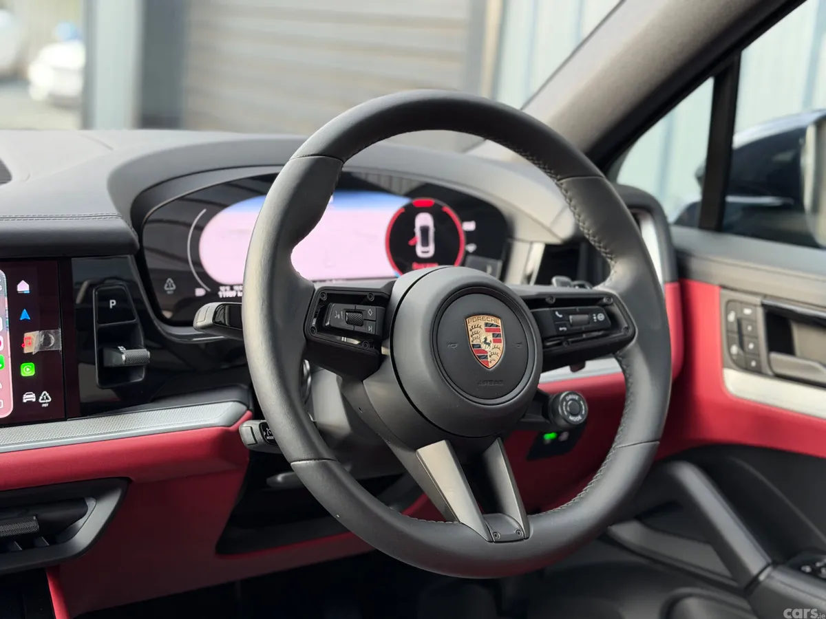Porsche Cayenne SUV, Petrol Plug-in Hybrid, 2024, Blue