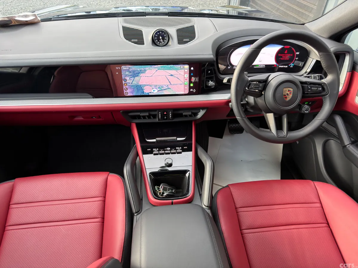 Porsche Cayenne SUV, Petrol Plug-in Hybrid, 2024, Blue
