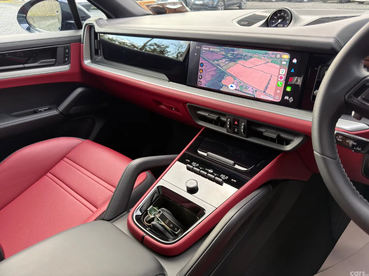Porsche Cayenne SUV, Petrol Plug-in Hybrid, 2024, Blue