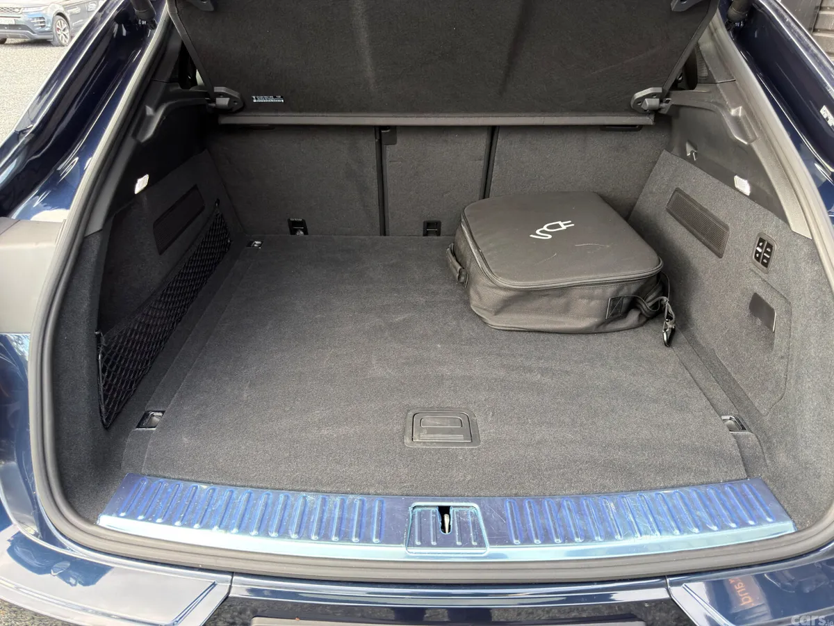 Porsche Cayenne SUV, Petrol Plug-in Hybrid, 2024, Blue