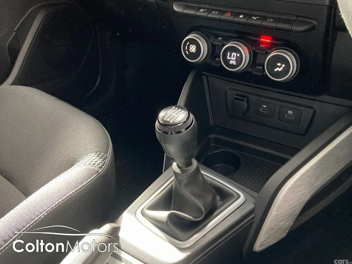Dacia Duster SUV, Diesel, 2024, Grey