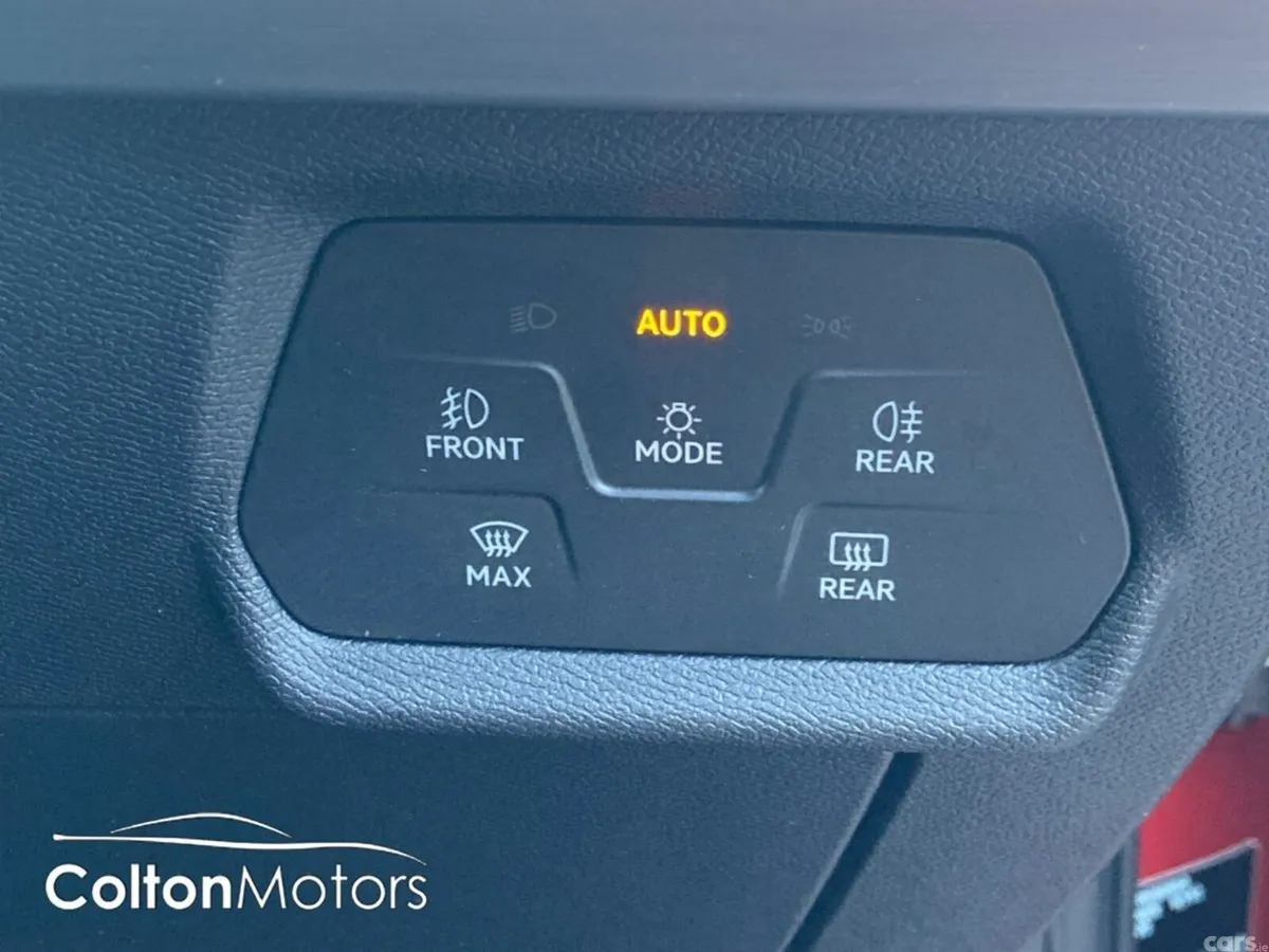 SEAT Leon Hatchback, Petrol Plug-in Hybrid, 2025, Red