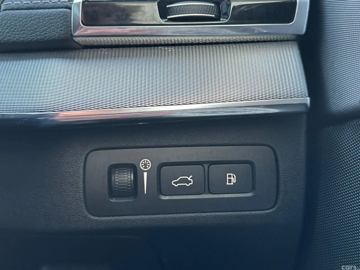 Volvo XC90 SUV, Petrol Plug-in Hybrid, 2021, Grey