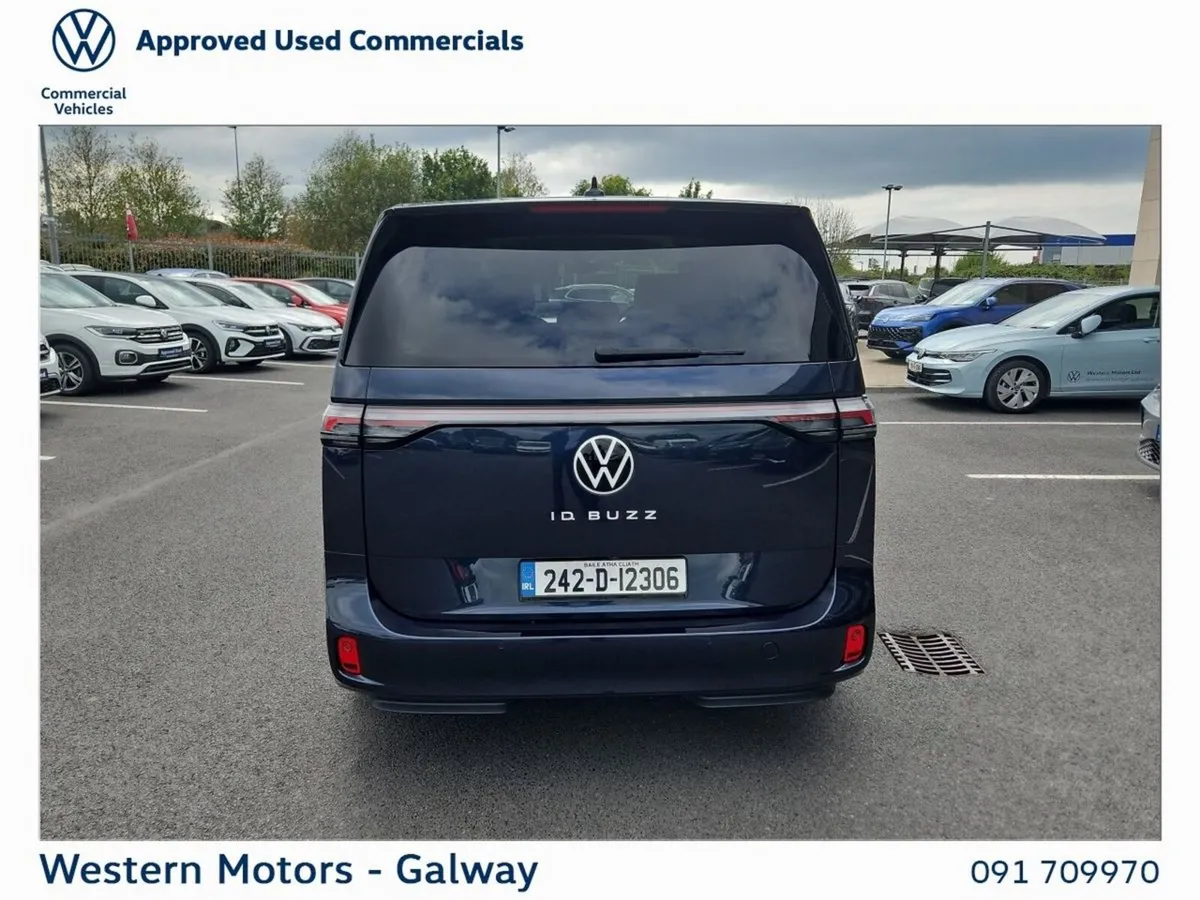 Volkswagen ID.Buzz Estate, Electric, 2024, Blue