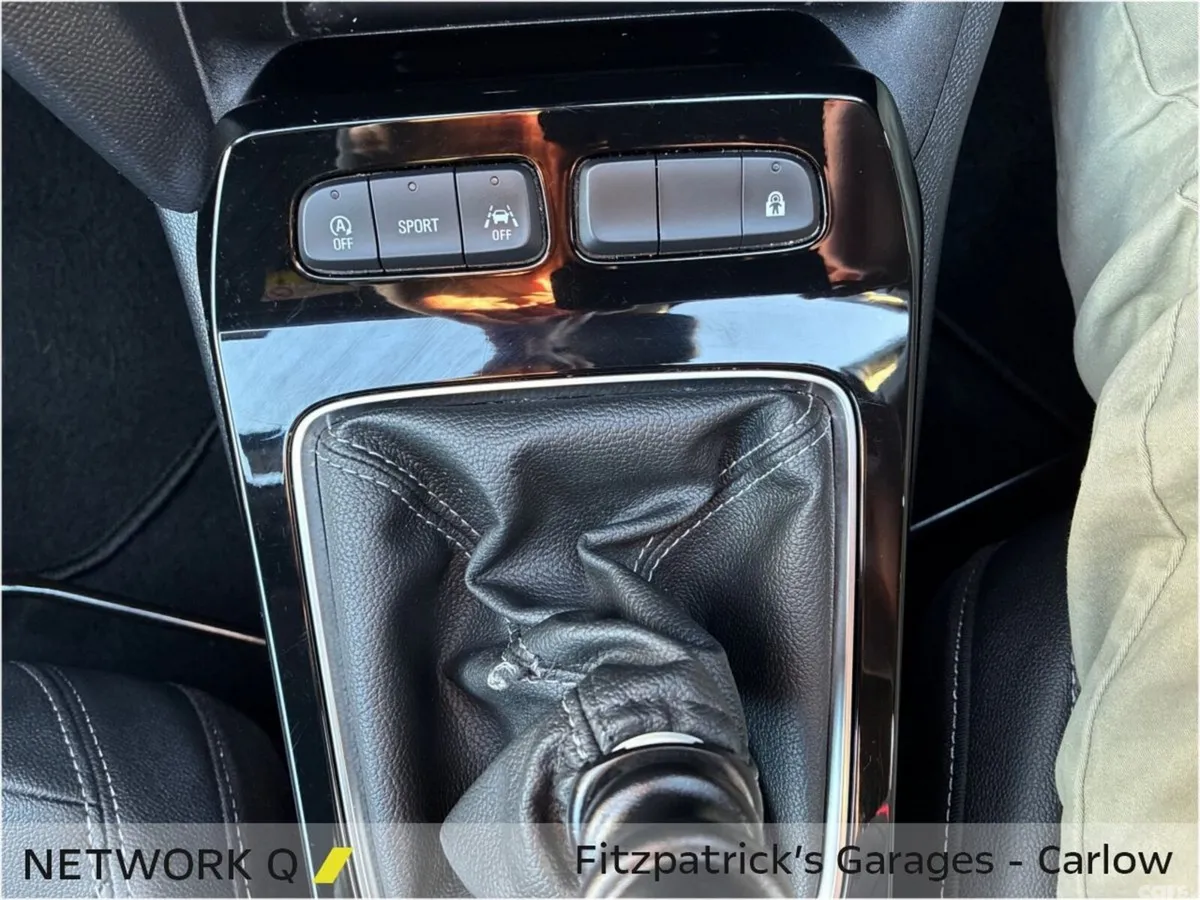 Opel Mokka SUV, Petrol, 2024, Blue