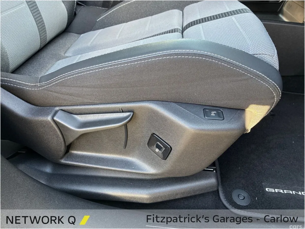 Opel Grandland SUV, Electric, 2025, White