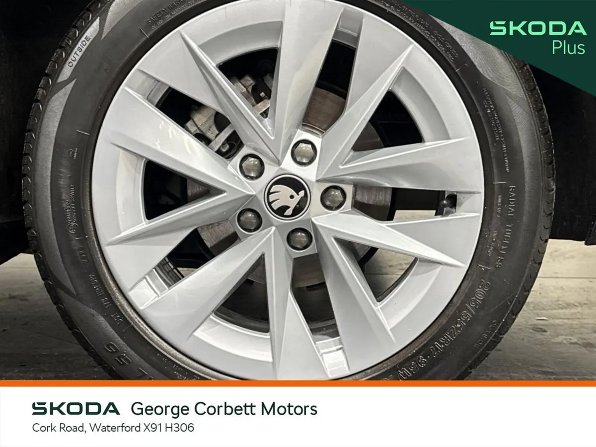 Skoda Octavia Saloon, Petrol, 2026, Black