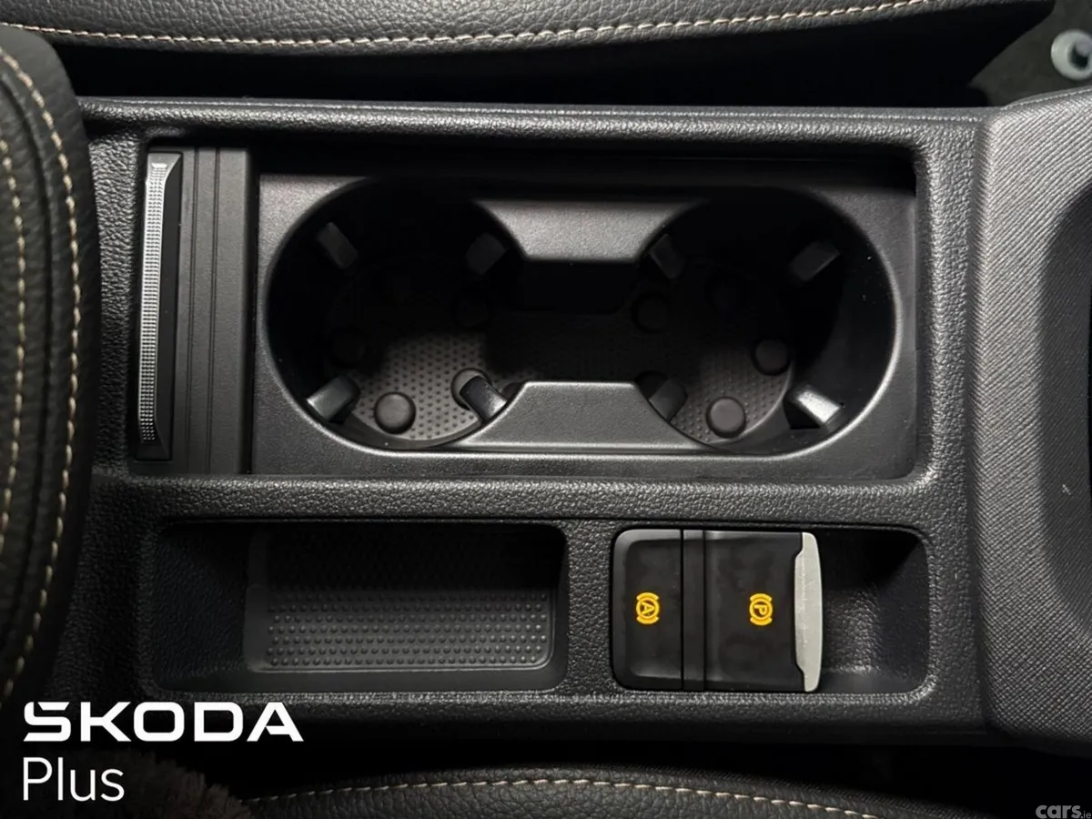 Skoda Octavia Saloon, Petrol, 2026, Black