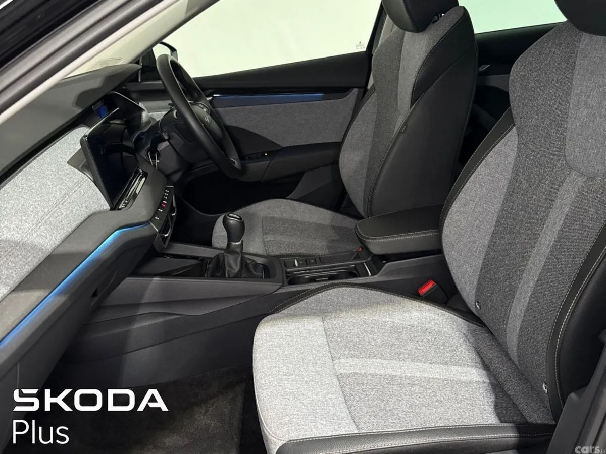 Skoda Octavia Saloon, Petrol, 2026, Black