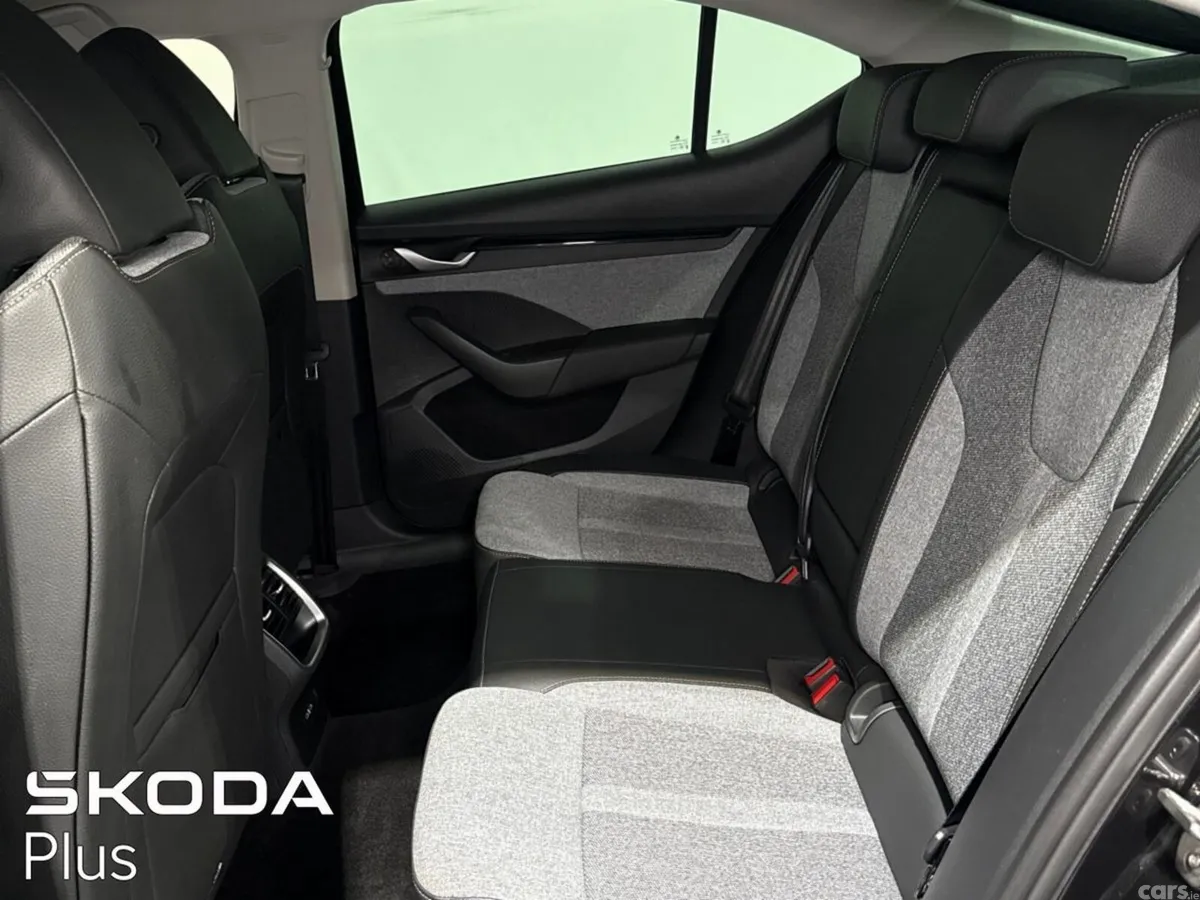 Skoda Octavia Saloon, Petrol, 2026, Black