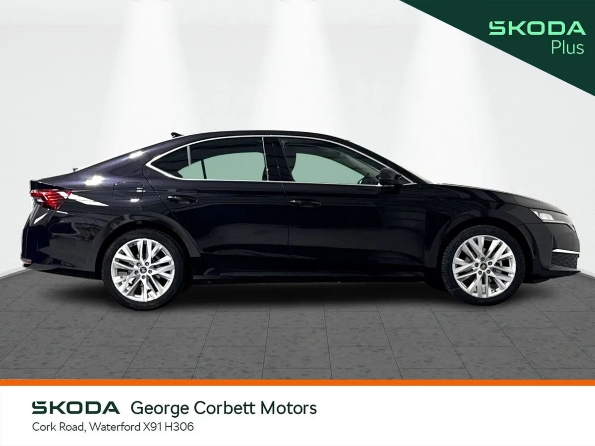 Skoda Octavia Saloon, Petrol, 2026, Black