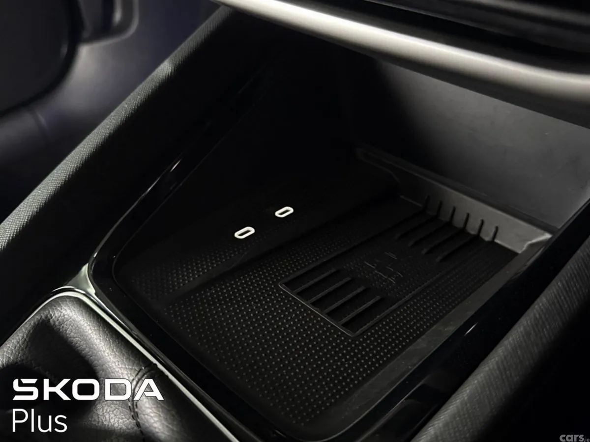 Skoda Octavia Saloon, Petrol, 2026, Black