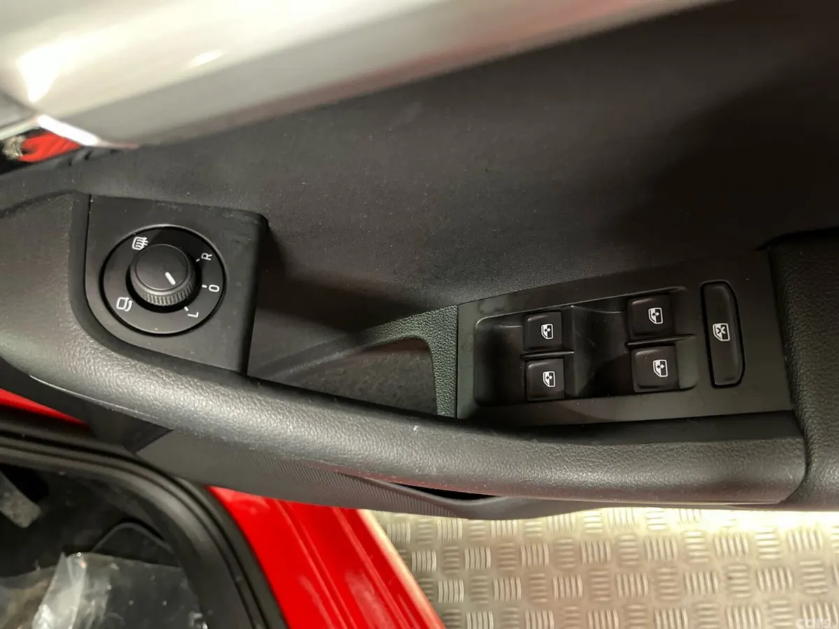 Skoda Octavia Estate, Petrol, 2020, Red